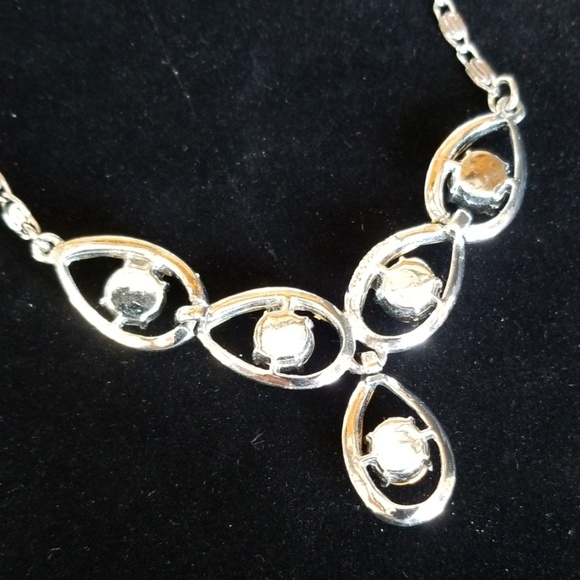 Vintage 1950s Rhinestone Necklace Silvertone - Picture 5 of 9